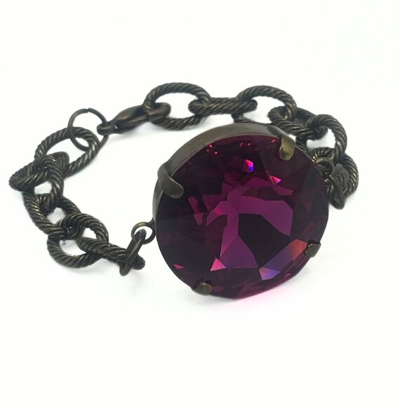 Handcrafted Large Fuchsia Swarovski Crystal Chunky Antique Gold Chain Bracelet - Picture 4 of 8